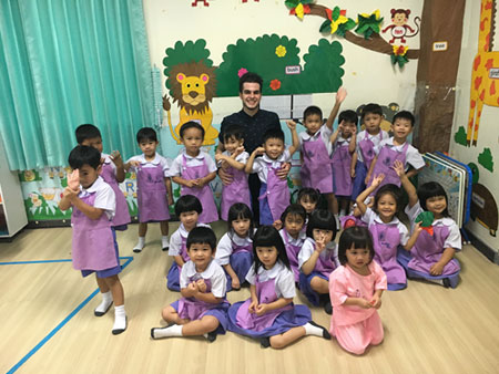 Matthew Altieri with his class in Thailand